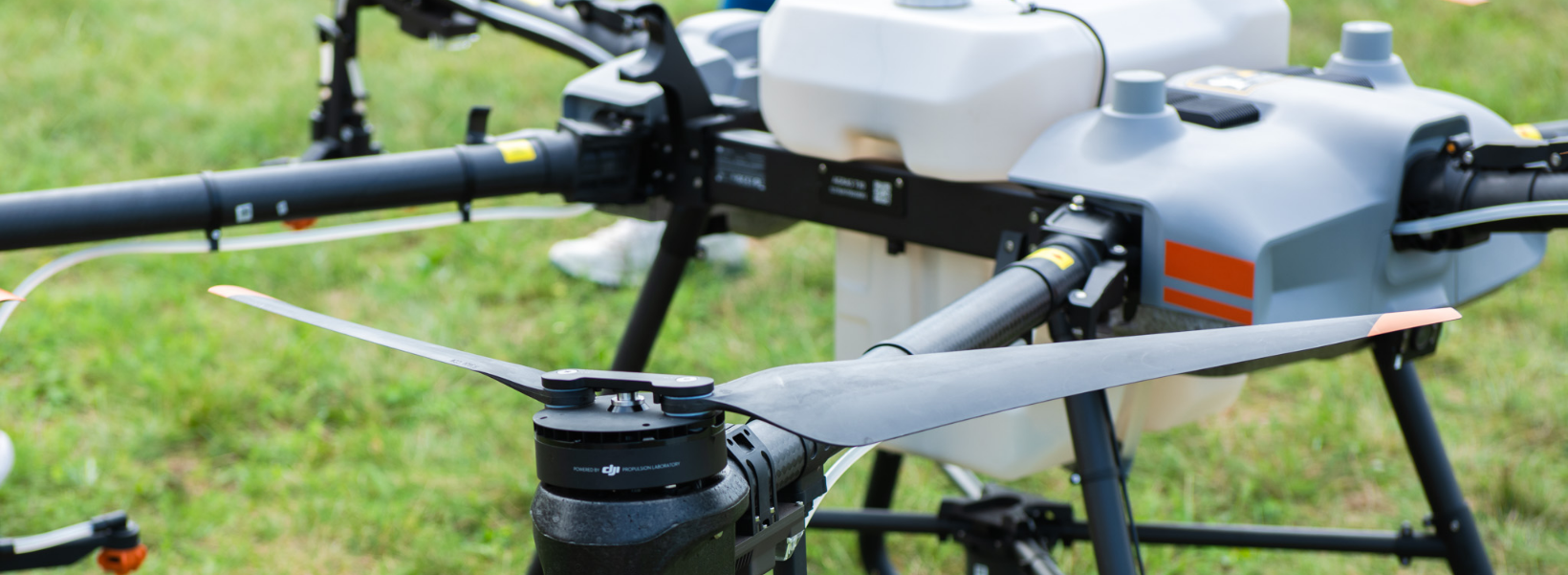 dron kepzes online tanfolyam A2 vizsga pilota nelkuli legijarmu muveleti engedely agrar permetezes dronnal kepzes